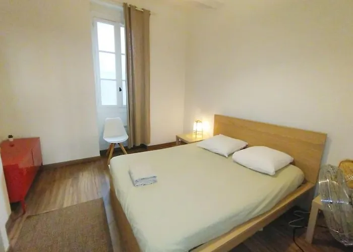 Sur Le Vieux Port , Appartement 50M2, 4Pers