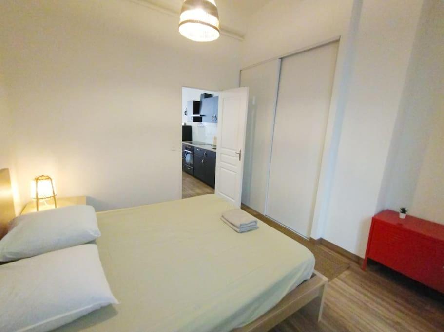 Sur Le Vieux Port , 50m2, 4pers Apartamento