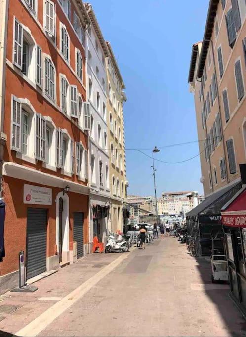 Sur Le Vieux Port , 50m2, 4pers Apartamento
