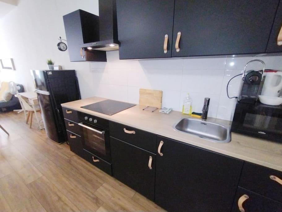 Sur Le Vieux Port , 50m2, 4pers Apartamento Marselha