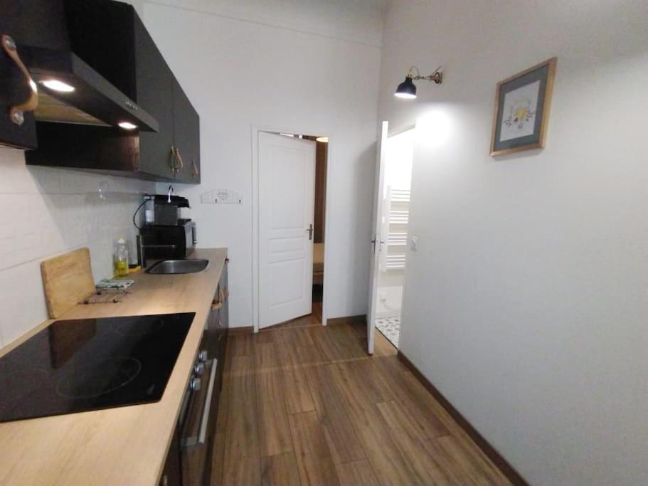 Sur Le Vieux Port , 50m2, 4pers Appartement Marseilles